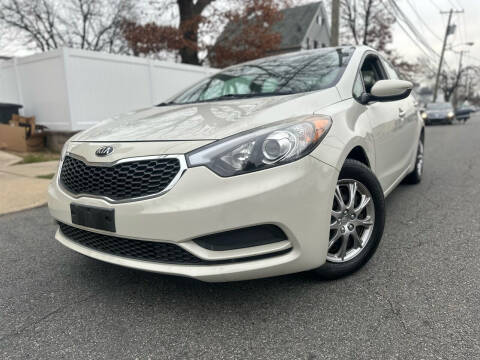 2015 Kia Forte for sale at Illinois Auto Sales in Paterson NJ