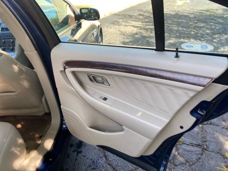 2012 Ford Taurus Limited