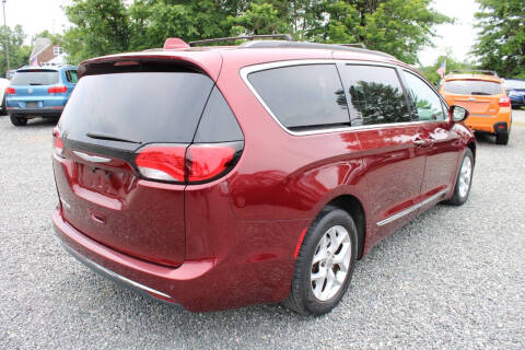 2017 Chrysler Pacifica Touring-L