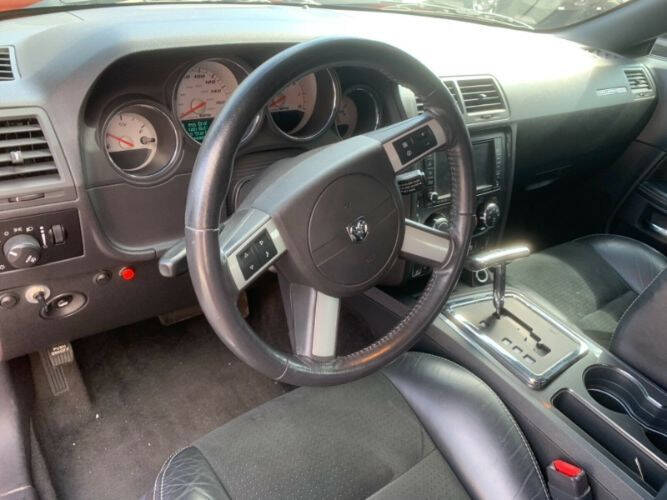 2009 Dodge Challenger SRT8