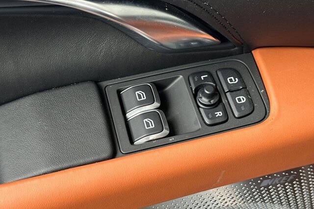 2025 Lotus Emira V6 Base