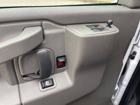 2025 GMC Savana 3500