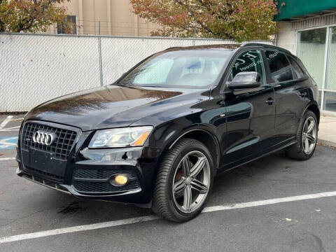 2012 Audi Q5 3.2 quattro Premium Plus