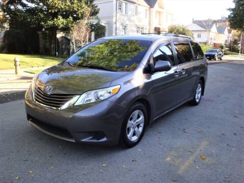2017 Toyota Sienna for sale at Cars Trader New York in Brooklyn NY