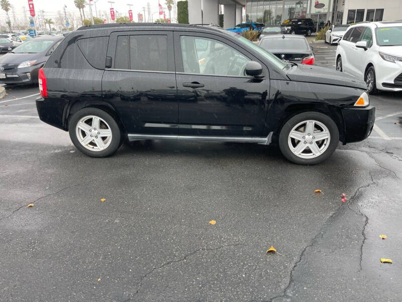 2007 Jeep Compass Sport's photo