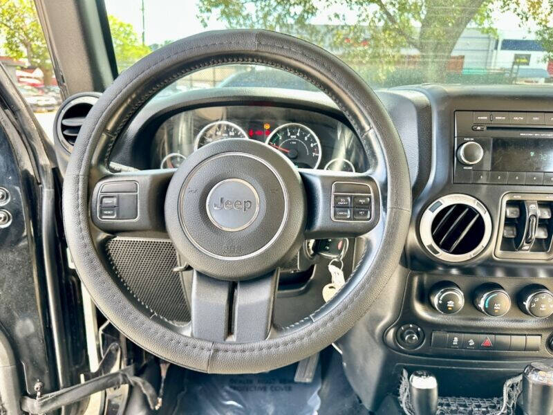 2012 Jeep Wrangler Unlimited  - $20,995