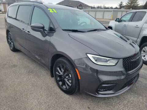 2021 Chrysler Pacifica for sale at Cooley Auto Sales in North Liberty IA
