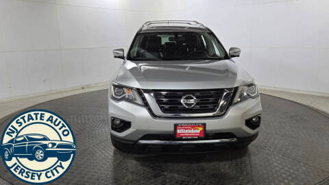 2017 Nissan Pathfinder Platinum