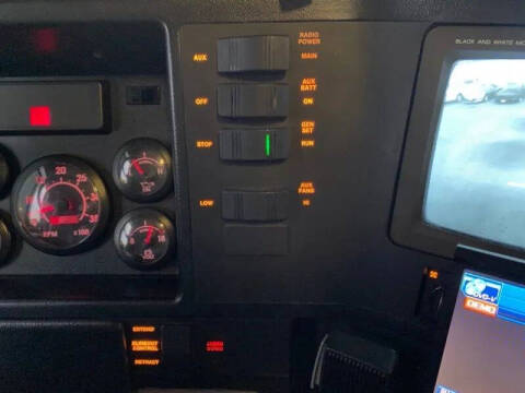 2000 Freightliner XC Chassis