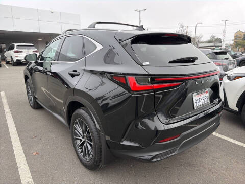 2025 Lexus NX 350h Premium