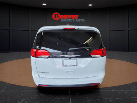 2027 Chrysler Pacifica LX