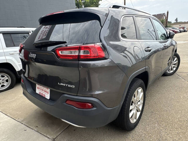 2017 Jeep Cherokee for sale at Matthew's Stop & Look Auto Sales in Detroit, MI