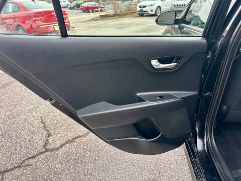 2022 Kia Rio 5-Door S
