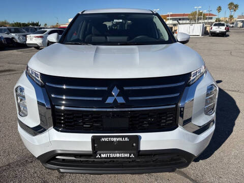 2025 Mitsubishi Outlander ES