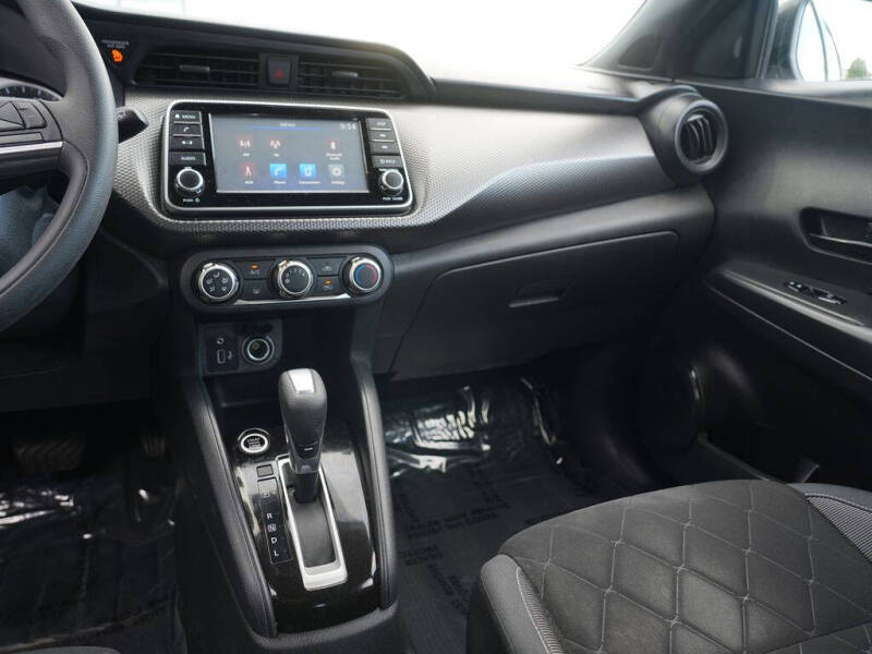2020 Nissan Kicks S