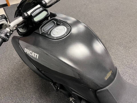 2012 Ducati Diavel Carbon Series