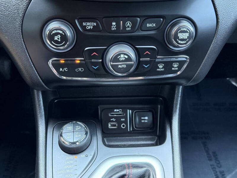 2017 Jeep Cherokee Trailhawk