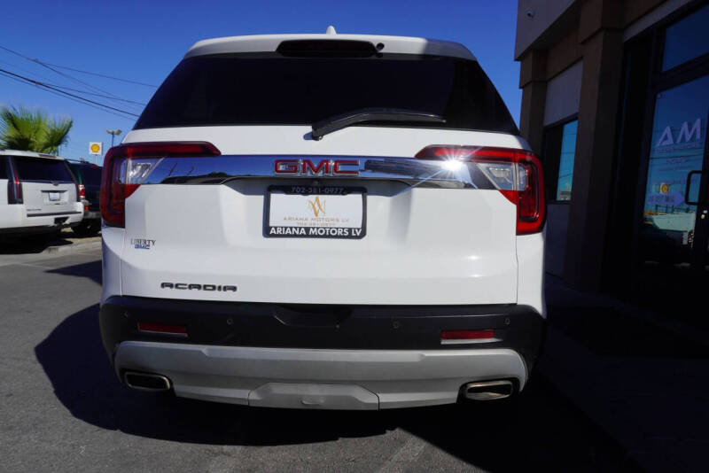 2022 GMC Acadia SLE