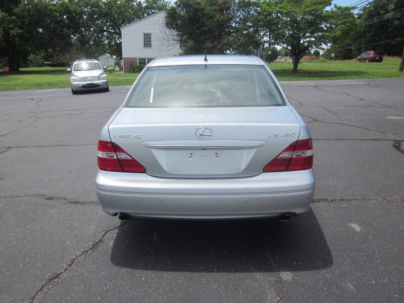 2004 Lexus LS 430