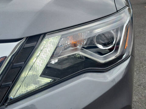 2020 Nissan Pathfinder SV