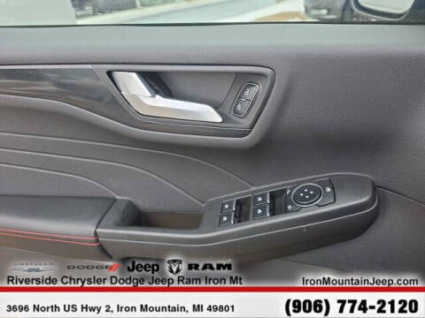 2025 Ford Escape ST-Line Select