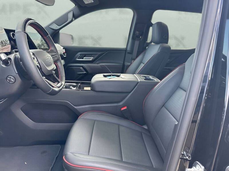 2025 Chevrolet Silverado EV RST