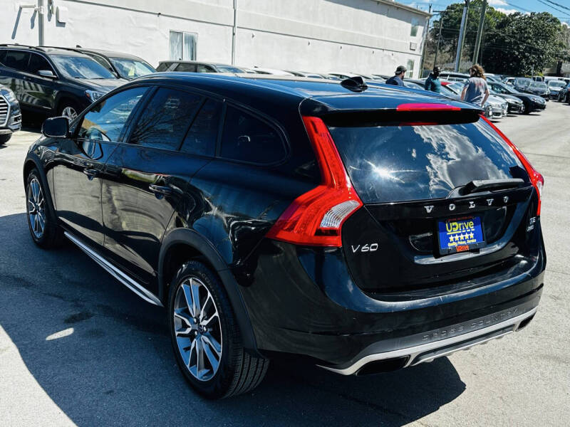 2015 Volvo V60 Cross Country T5