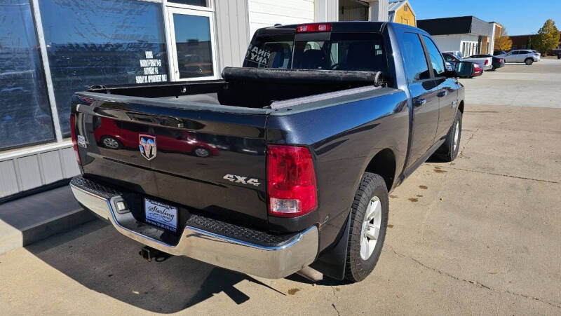 2016 RAM 1500 SLT