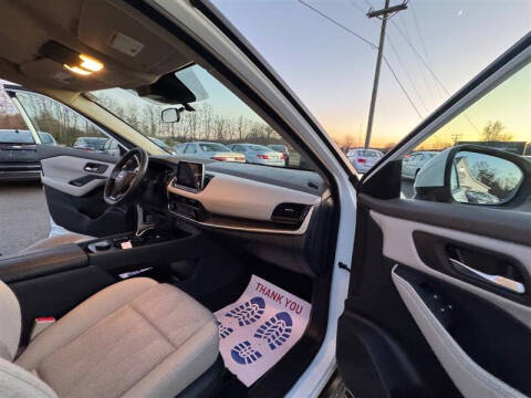 2025 Nissan Rogue SV