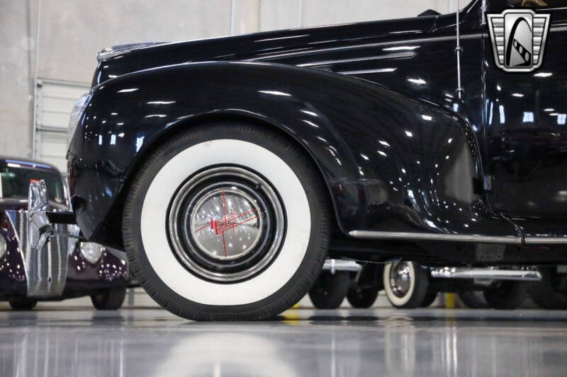 1939 Lincoln Zephyr