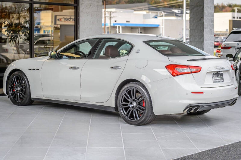2018 Maserati Ghibli