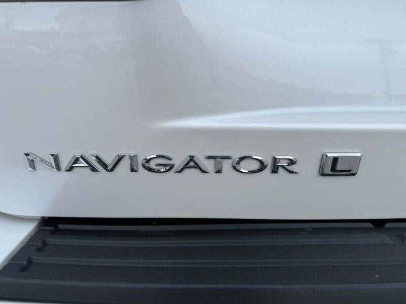 2017 Lincoln Navigator L Select