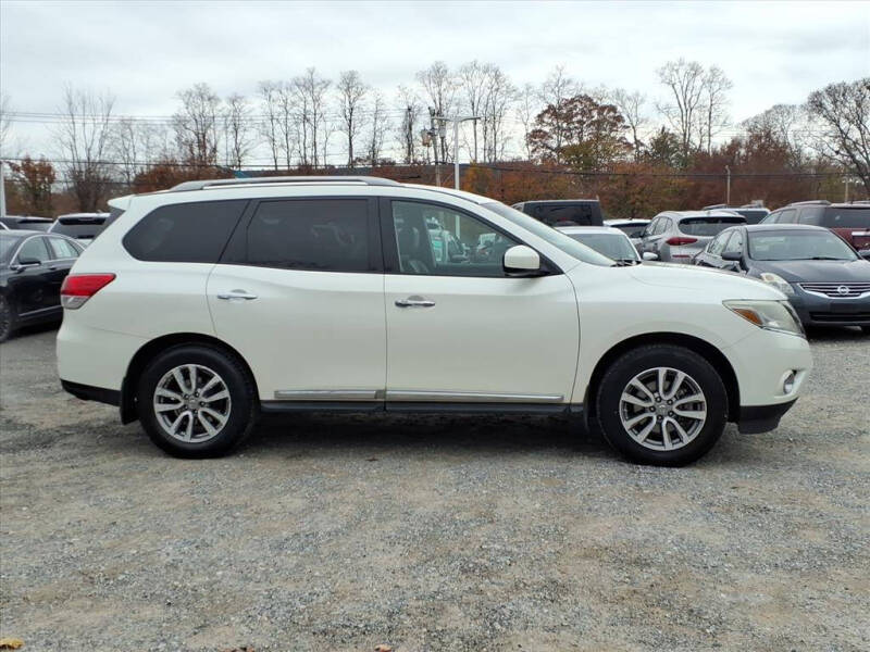 2016 Nissan Pathfinder SL