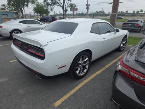 2016 Dodge Challenger SXT Plus
