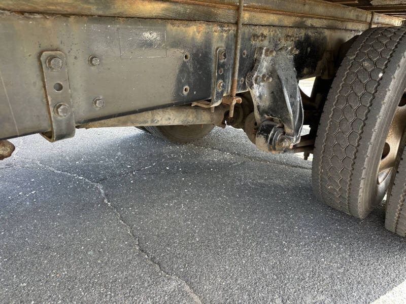 2007 Freightliner M2 106