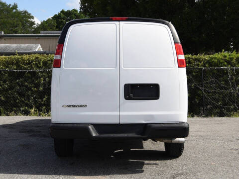2021 Chevrolet Express 2500