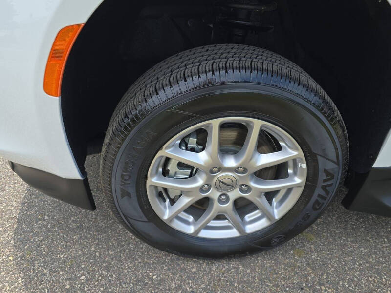 2024 Chrysler Voyager LX