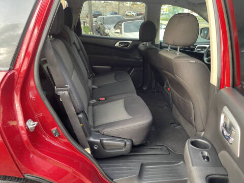 2017 Nissan Pathfinder S