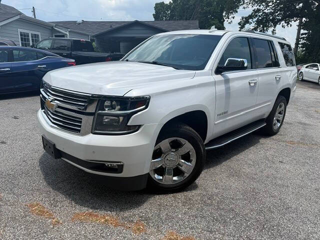 Off white 2017 Chevrolet Tahoe Premier 4x4 Premier 4dr SUV 2