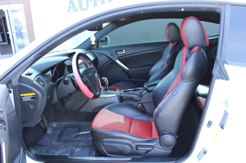 2016 Hyundai Genesis Coupe