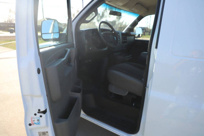 2024 GMC Savana 2500