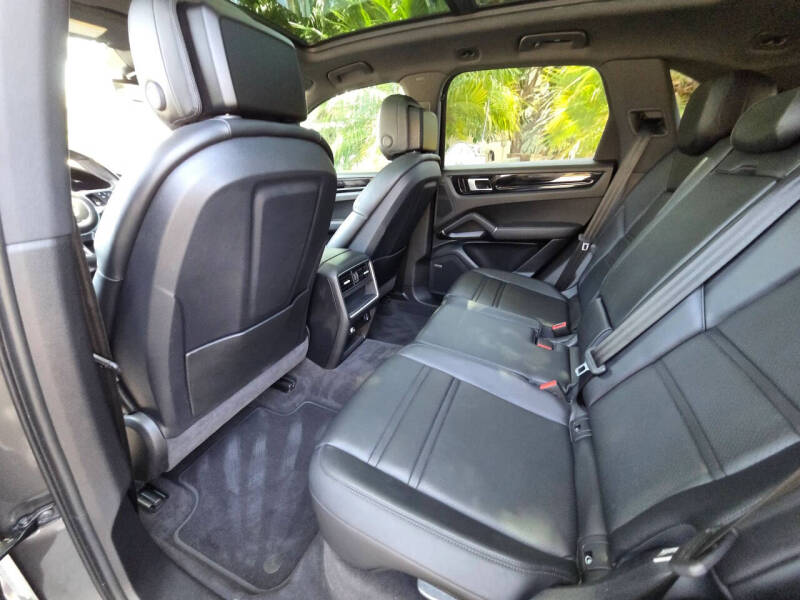 2020 Porsche Cayenne S