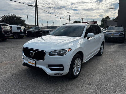 2016 Volvo XC90 T6 Momentum