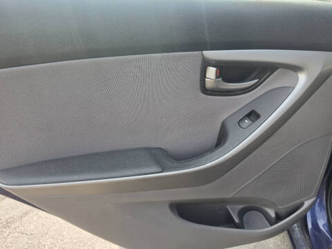2014 Hyundai Elantra SE
