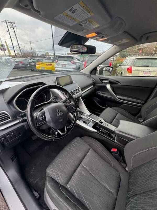 2020 Mitsubishi Eclipse Cross SE