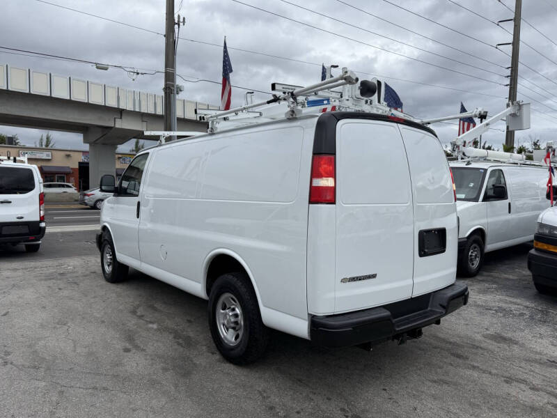 2021 Chevrolet Express 2500