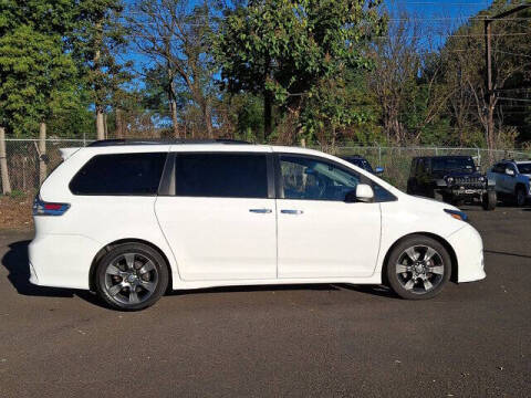 2016 Toyota Sienna