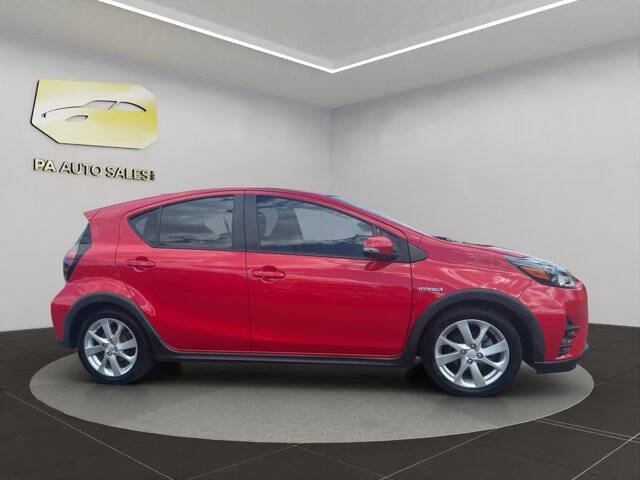 2018 Toyota Prius c Four