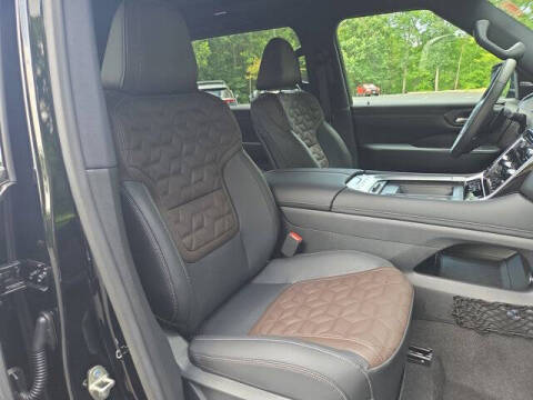 2025 Nissan Armada Platinum