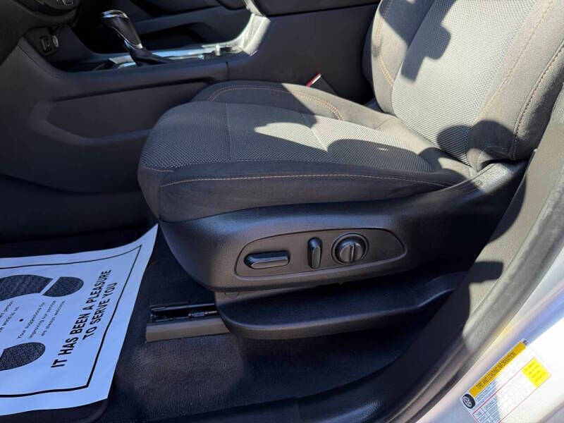 2019 Chevrolet Traverse LT Cloth